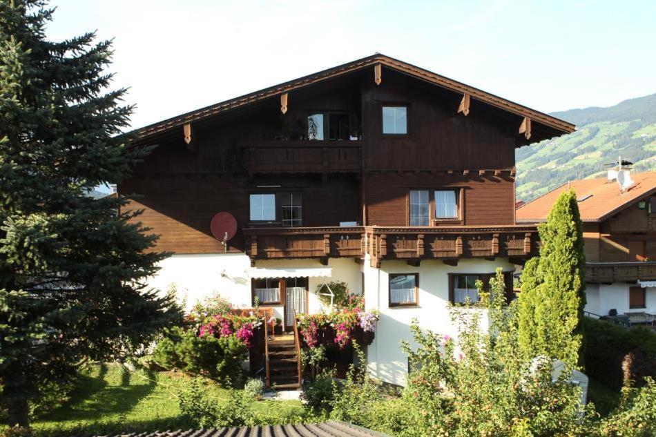 Ferienwohnung Koessler Christian Fügen Exteriér fotografie